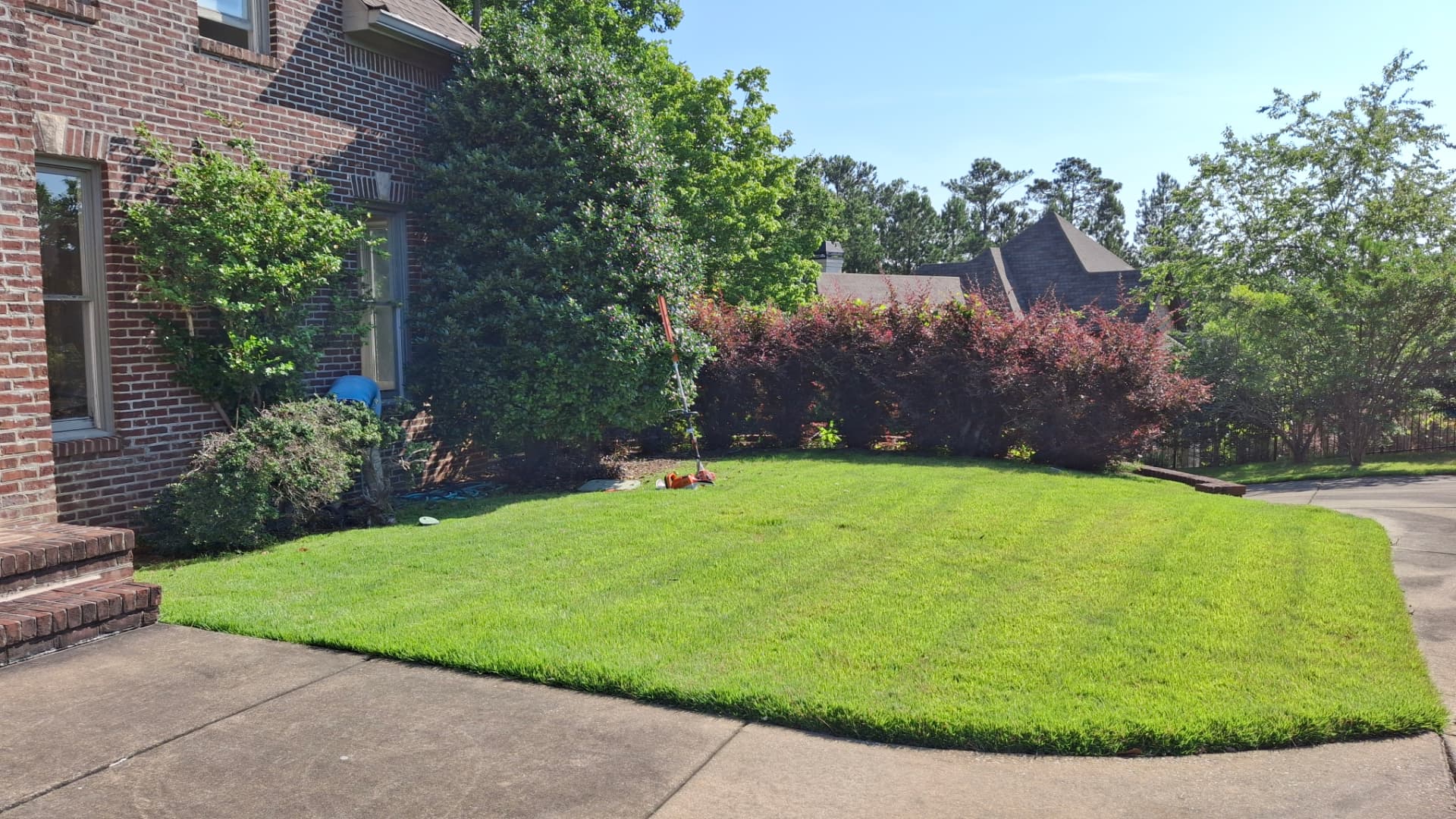 Lawn Maintenance & Lawn Care in Calera, AL